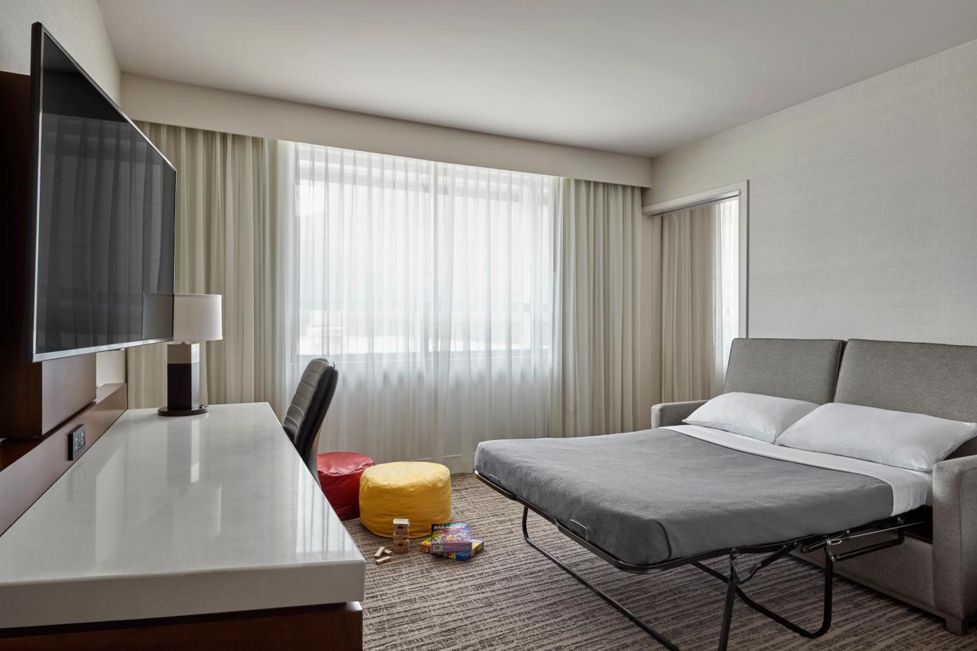 One-Bedroom Family Suite - M Club Lounge Access